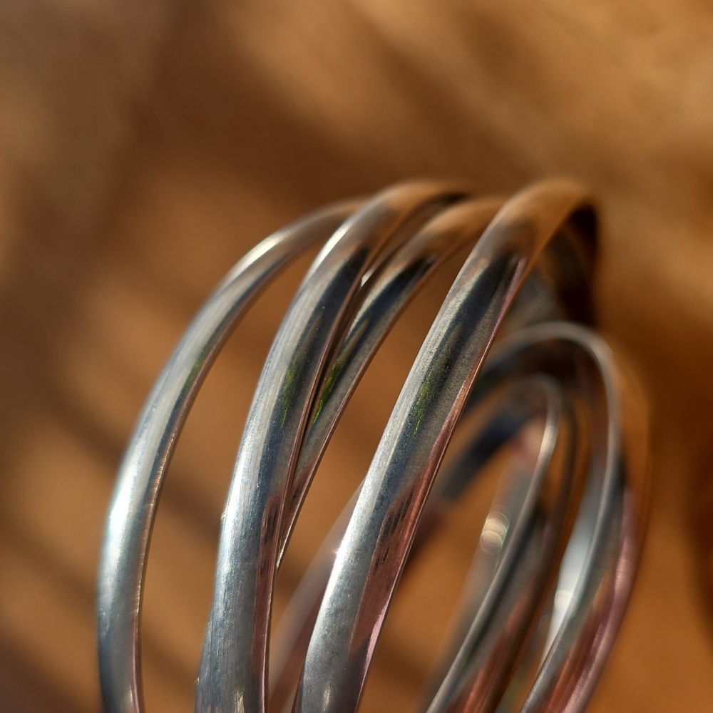 Chunky Silver Tone Metal Bangle Set of 6 Entwined Infinity Bracelets - Picture 4 of 6
